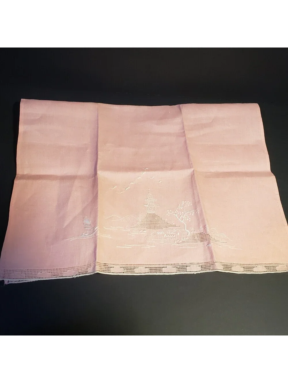 VTG Linen Fingertip Guest Towel Pink Embroidered Pagoda Bird Tree Pulled Thread